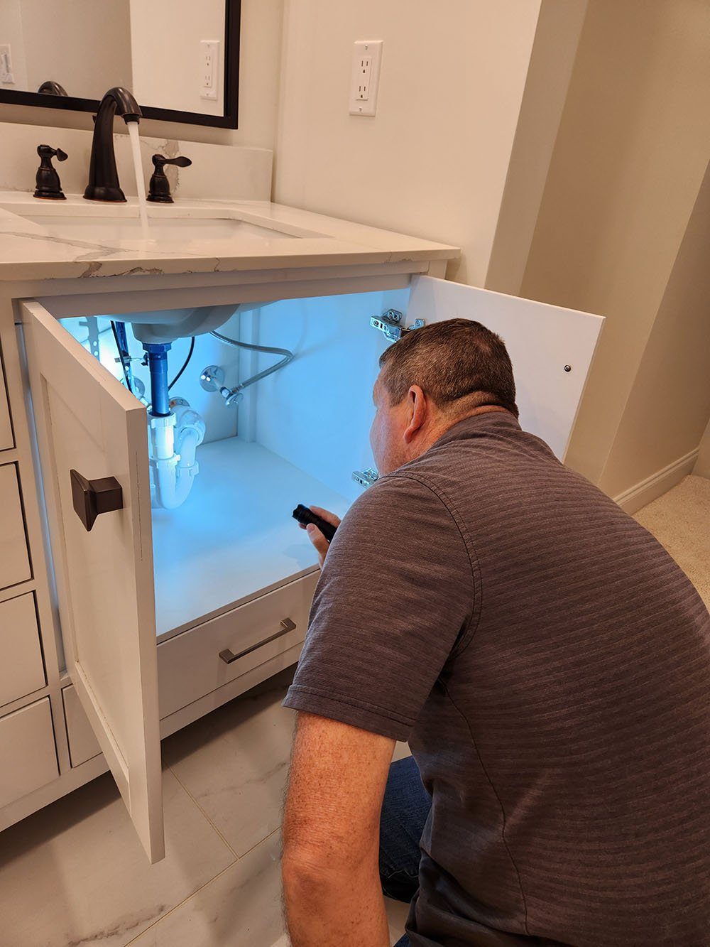 Inspecting plumbing for leaks